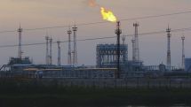 Мировые цены на нефть в пятницу перешли к росту