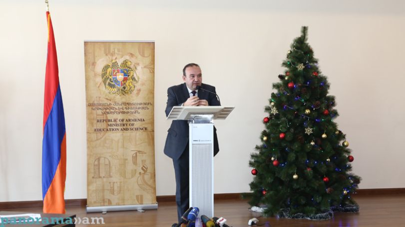 «Փոքր Մհեր»-ում ստեղծված խնդիրը կրթահամալիրի փակ լինելու մեջ է. ԿԳ նախարար