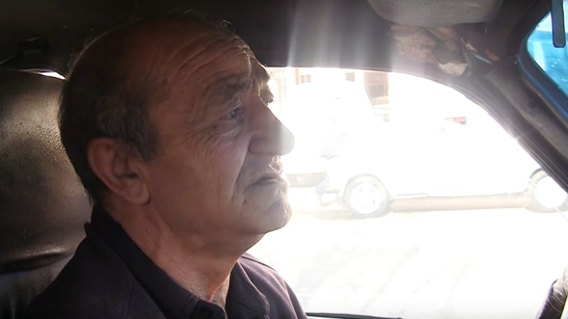 Երկու ոտքից զրկված տաքսիստի հարցը. «Եթե ինձ նպաստ չեք տա, ո՞ւմ կուտաք»