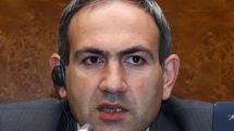 Պարոնայք, ժողովուրդը էդ ձեր ստրիպտիզից ահագին գրգռված ա. Ն.Փաշինյան 