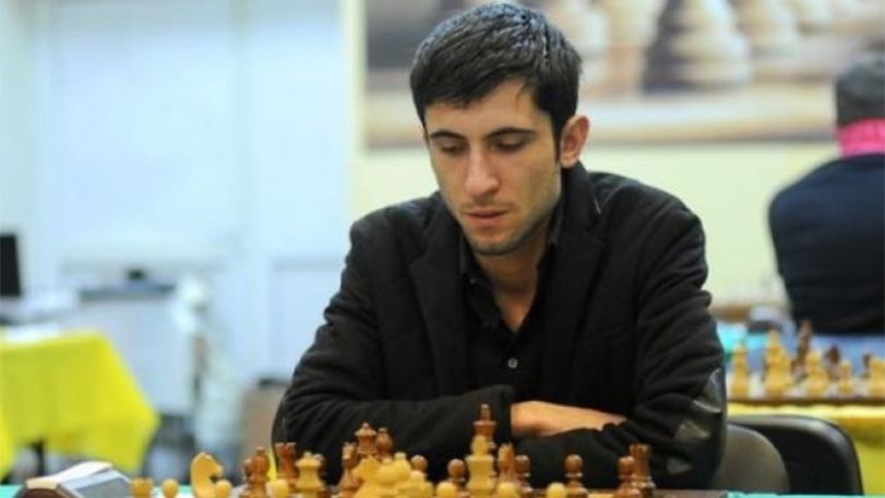 Hovik Hayrapetyan solely leads Andranik Margaryan Memorial