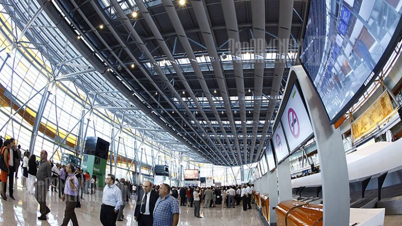 Zvartnots Airport sees increase in passenger flow for 2016