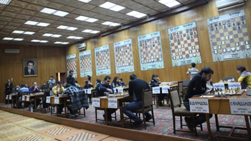 Armenian Men and Women Championships: Round 6 over