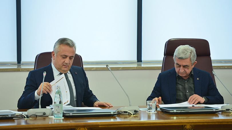Սերժ Սարգսյանը խորհրդակցություն է անցկացրել ԿԲ ղեկավար կազմի հետ