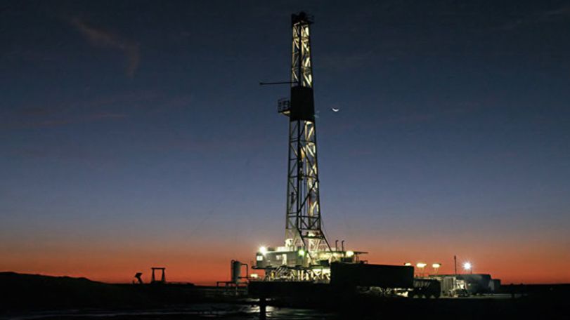 Мировые цены на нефть снижаются в первый день рабочей недели