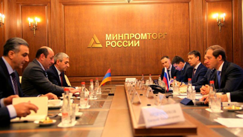 Քննարկվել է «SSJ 100» ինքնաթիռով փոխադրումներ իրականացնելու հնարավորությունը