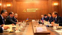 Главы Минтранса Армении и Минпромторга России обсудили возможность осуществления перевозок самолетами SSJ 100