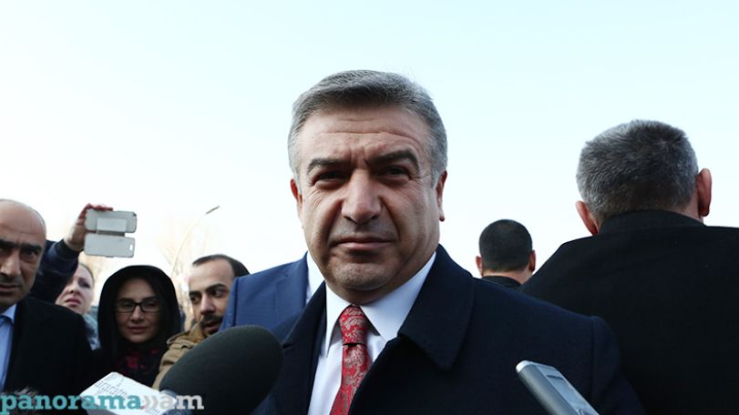 «Մի քիչ ժպտացեք, այ մարդ». Վարչապետը՝ լրագրողներին