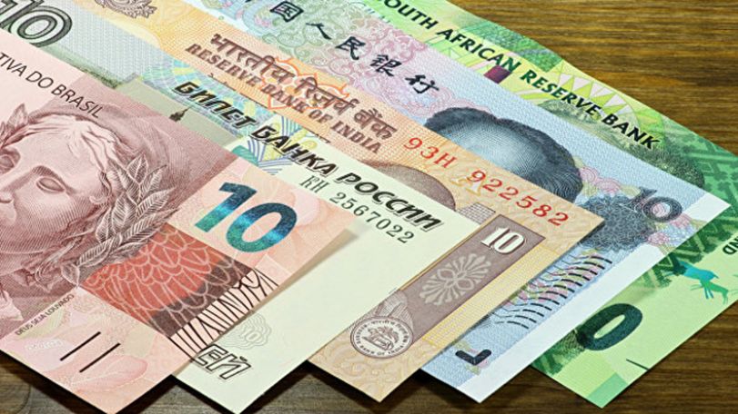 Валютные резервы Китая достигли минимума за последние 6 лет