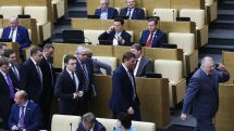 Владимир Жириновский пообещал «расстреливать и вешать» оппонентов и вывел фракцию ЛДПР из зала заседаний Госдумы