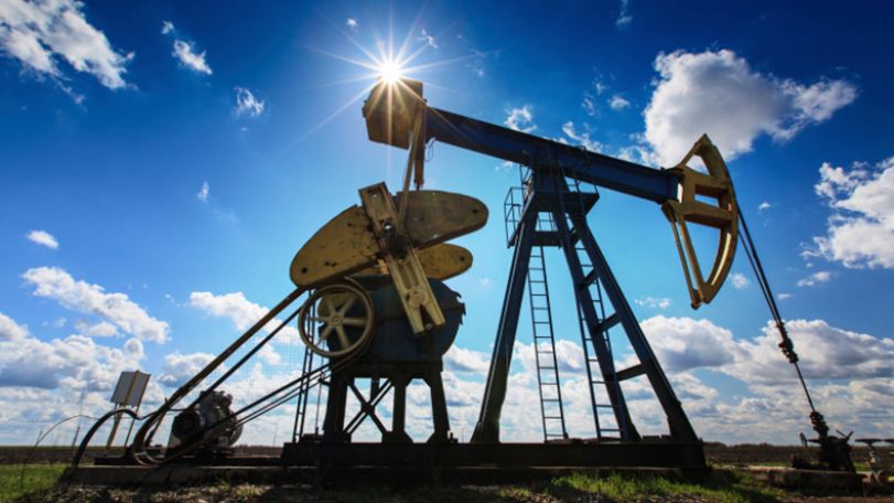 Нефть слабо дорожает в ходе торгов в пятницу