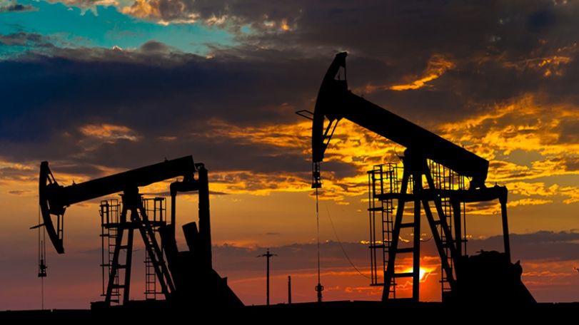 Цена нефти снижается в среду на данных о росте запасов «черного золота» в США