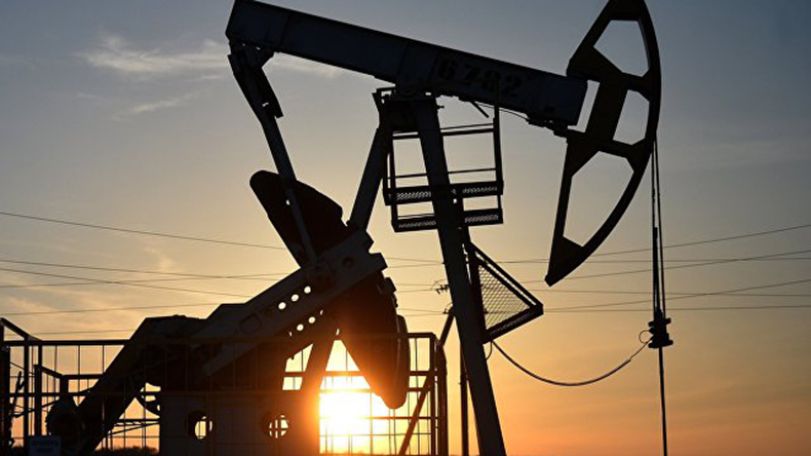 Цены на нефть снижаются в понедельник
