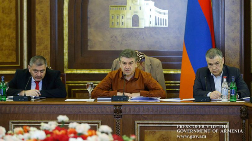 «Այս տարի, եթե կպած, լավ աշխատեք, թեթև արդյունաբերության ոլորտում առնվազն 10000 աշխատատեղ կստեղծեք». վարչապետ