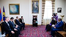 Спорт призван объединять народы: Католикос Гарегин II принял президента UEFA