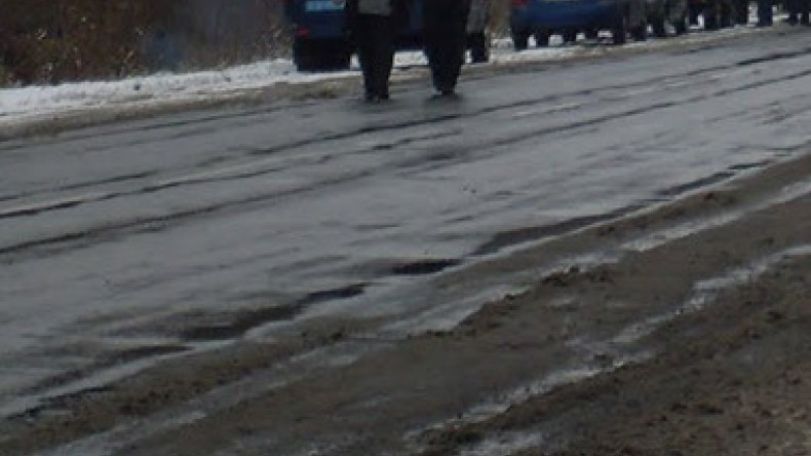 Black ice on Aparan-Kuchak motorway 