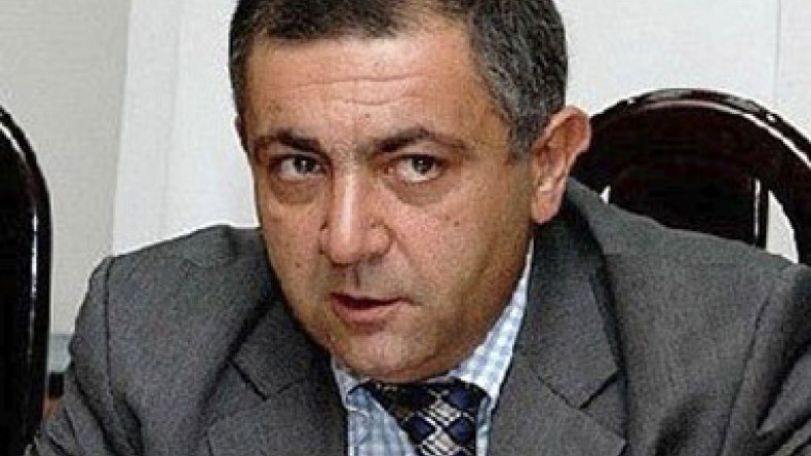 Политолог: Даже для работы в Администрации президента Азербайджана невозможно найти квалифицированные кадры