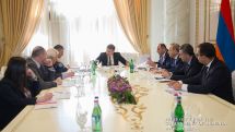 Премьеру Армении Карену Карапетяну представлены шаги по замещению импорта местной продукцией
