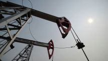 Мировые цены на нефть снижаются в четверг