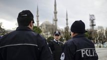 Turkish police fire tear gas at May Day demonstrators in Istanbul