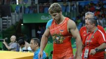 Artur Aleksanyan qualified for the quarter-finals at the European Championship 2017