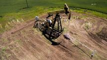 Цена нефти снижается в среду утром