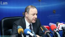 Глава Минздрава Армении Л. Алтунян: Если бы я всех призывал бросить курить, рядом со мною никого бы не осталось
