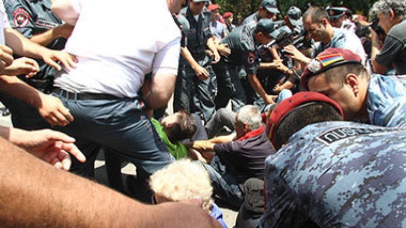 #Electricyerevan-ի  հետքերով` լրագրողների քրգործով 