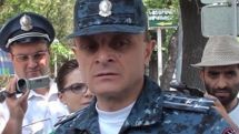“We want to avoid needless tension”. Deputy Chief of Yerevan police talks with rally participants 