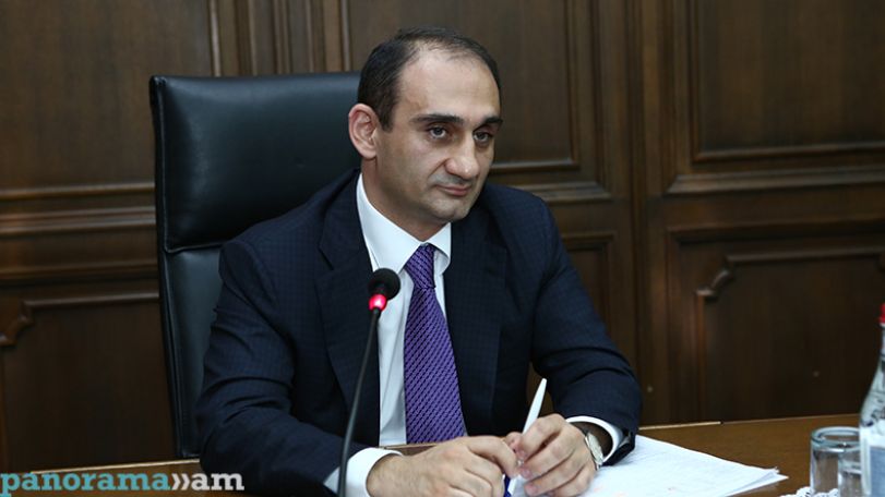 Глава Комитета госдоходов Армении: Да откуда же я знаю, как разбогатели чиновники?! Чужих денег не считаю!