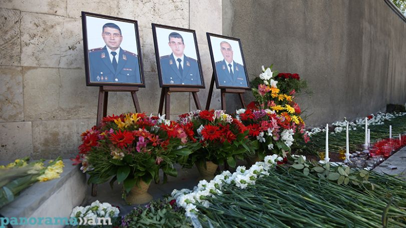 В Ереване организовано мероприятие в память о погибших в ходе захвата полка ППС полицейских