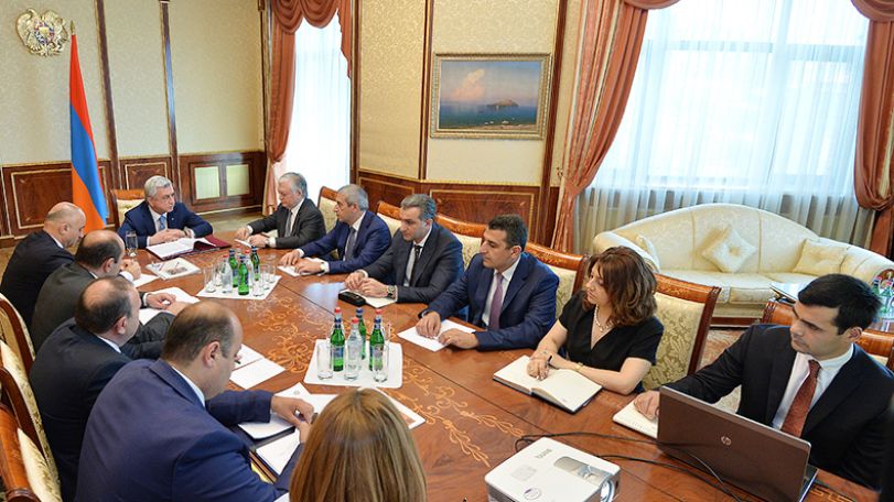 Նախագահը խորհրդակցություն է անցկացրել հայ-հնդկական տնտեսական համագործակցության օրակարգի հարցերի շուրջ