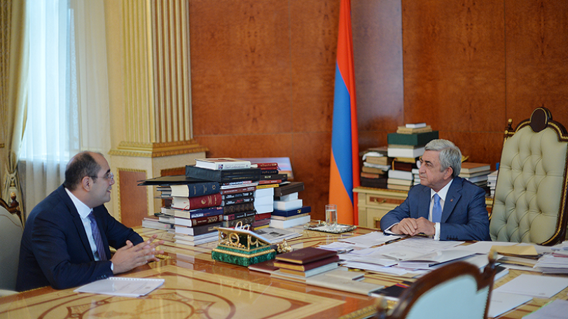Armenia’s minister of sport and youth affairs briefs President Sargsyan on ministry-implemented activities