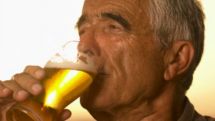 Alcohol linked to better memory, bigger hippocampus among people older than 60