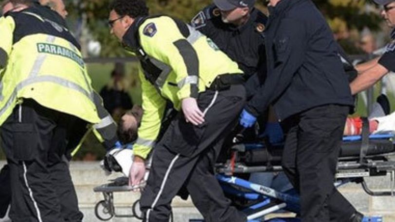 Ottawa shootings: Canada 'not intimidated' - PM Harper