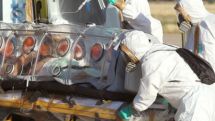Ebola: WHO emergency team holds talks on travel curbs