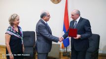 “Gratitude” medal awarded to Zaven Khanjian for services rendered to the Artsakh Republic