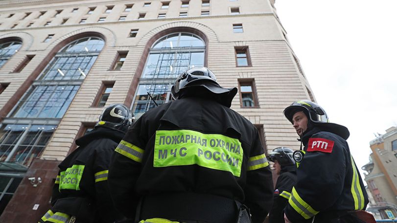 В МЧС России насчитали миллиардный ущерб из-за ложных звонков о заложенных здесь и там бомбах