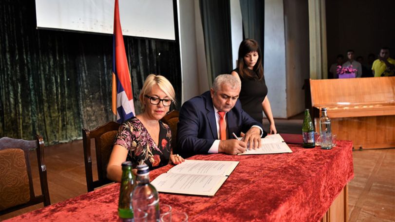 Declaration of Friendship signed between Chartar City of Artsakh and Décines-Charpieu City of France