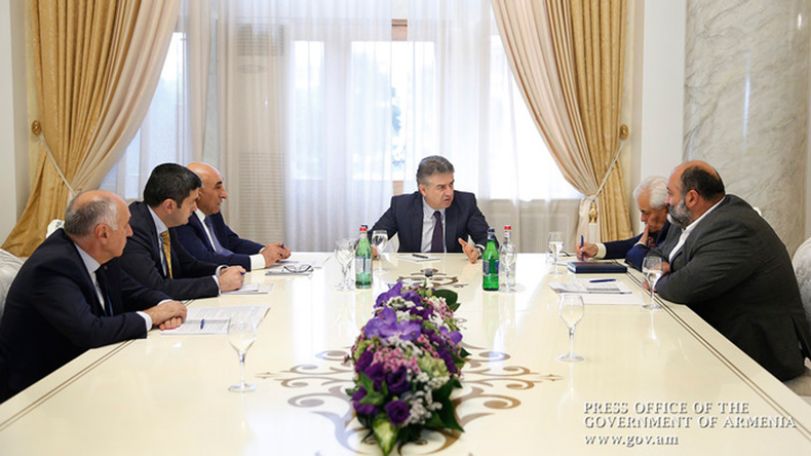 Կառավարությունում քննարկվել են համայնքային զարգացմանն ուղղված ծրագրերը