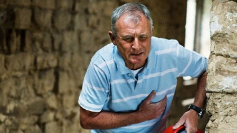 Obesity and alcohol may be more likely to trigger a heart attack than 'bad' genes