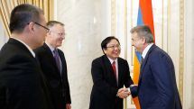 PM Karapetyan discussed the possibility of private sector’s involvement in the North-South Highway Project with ADB Vice President