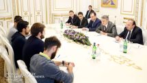 Կարեն Կարապետյանն ընդունել է բողոքի ակցիա իրականացնող ուսունողներին