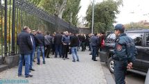 Депутаты фракции «Царукян» требуют обсудить в НС Армении вопрос «налогового террора» против малого бизнеса