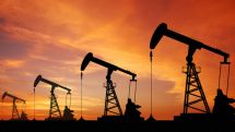 Цены на нефть эталонных марок повышаются в четверг