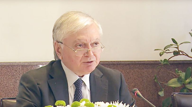 Nalbandian outlines the advantages of investing in Armenia for the Iranian business