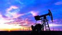 Мировые цены на нефть опускаются в понедельник