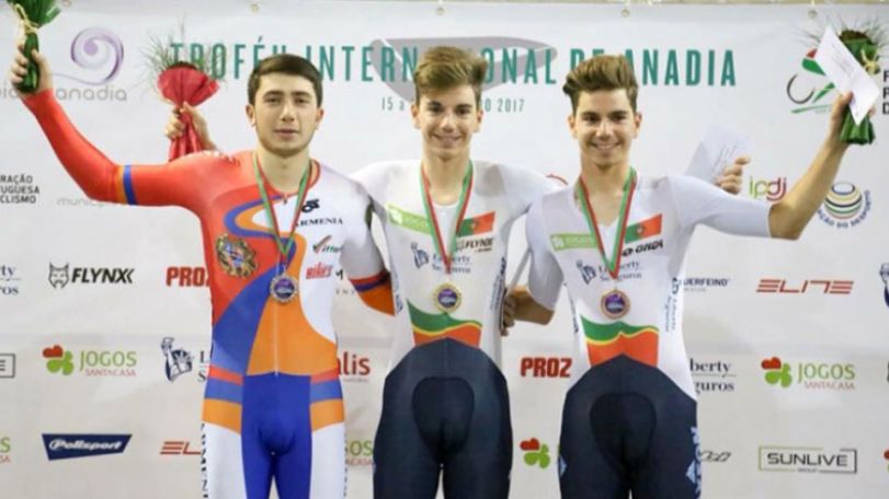 Armenian cyclist grabs silver at int’l championship