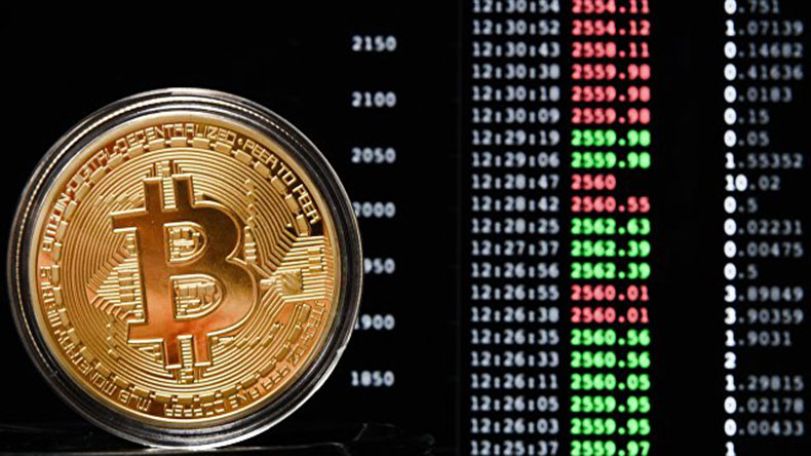 Курс самой популярной в мире криптовалюты – биткоина – в среду упал на 15%