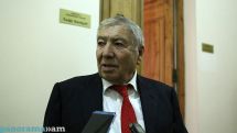 Казус с голосованием в НС Армении: депутат Наполеон Азизян рассказал историю про кнопку